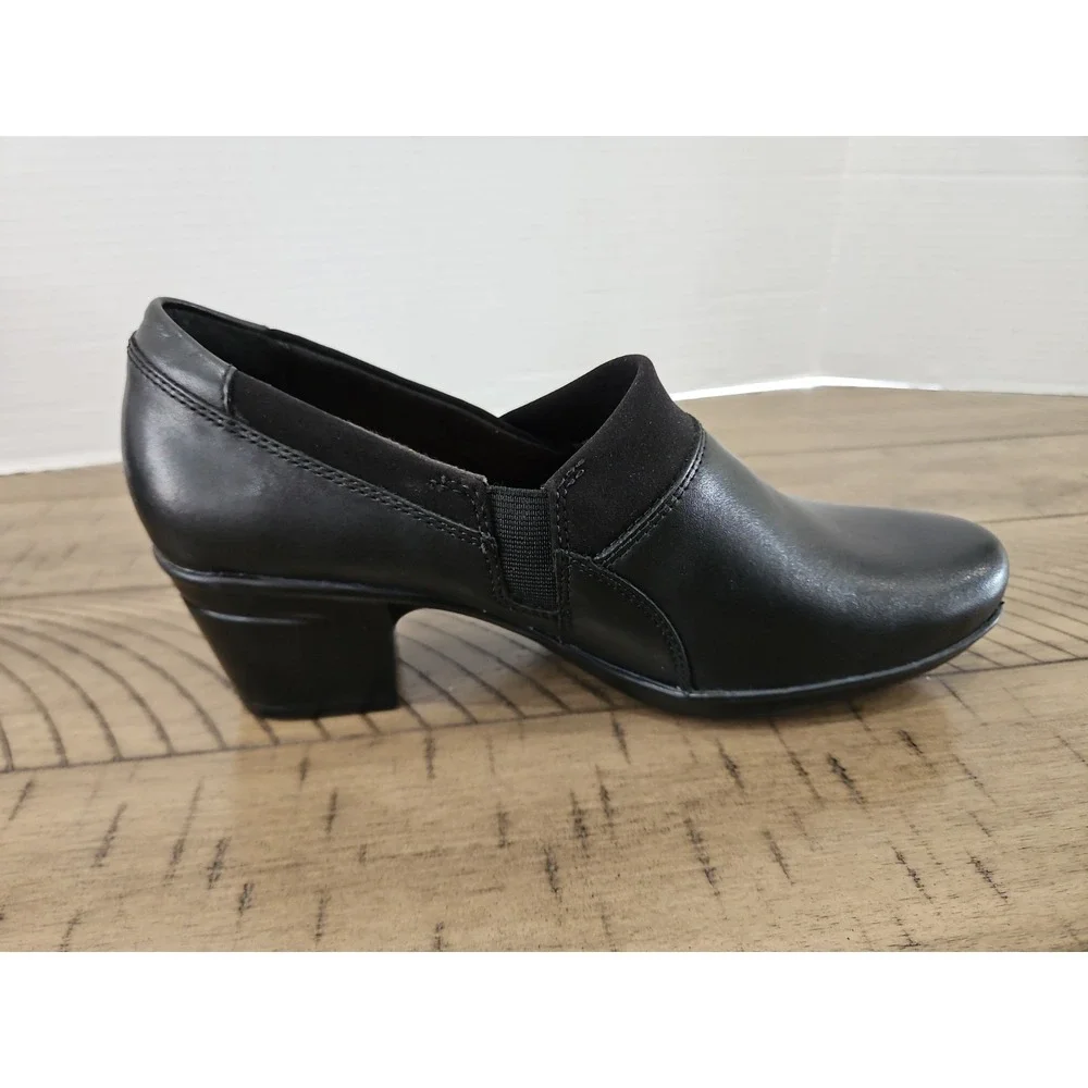 Clarks Emslie Summit Shootie 8.5 Black Leather Block Heel Minimalist Comfort